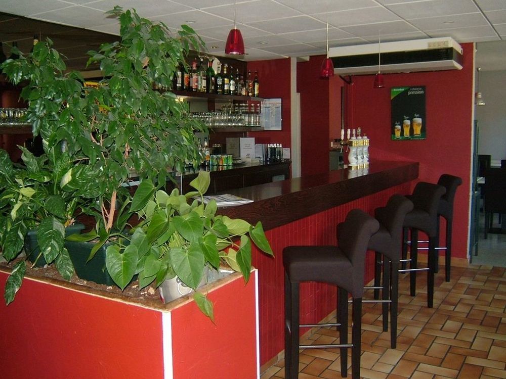 Kyriad Sud 3*