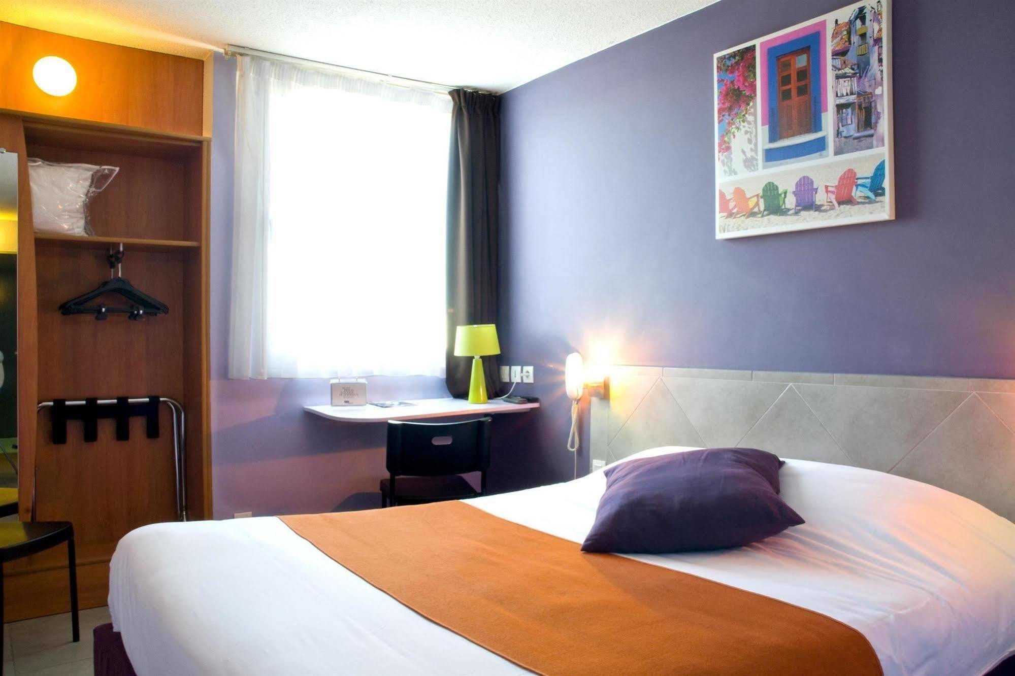 Hotel Kyriad Sud 3*